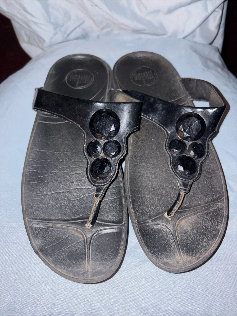 Fitflop Black Jeweled Toe-Post Sandals size 7
